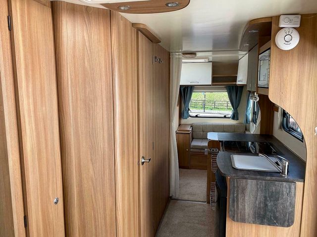Bailey Persuit 570/6 Touring Caravan (2018) - Picture 10