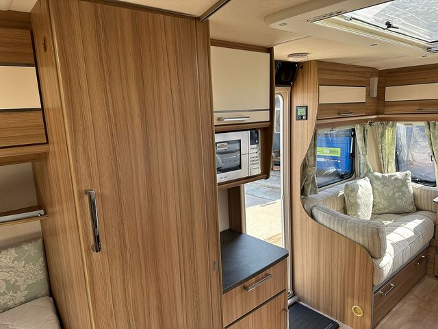 Lunar Cosmos 574 Touring Caravan (2017) - Picture 14