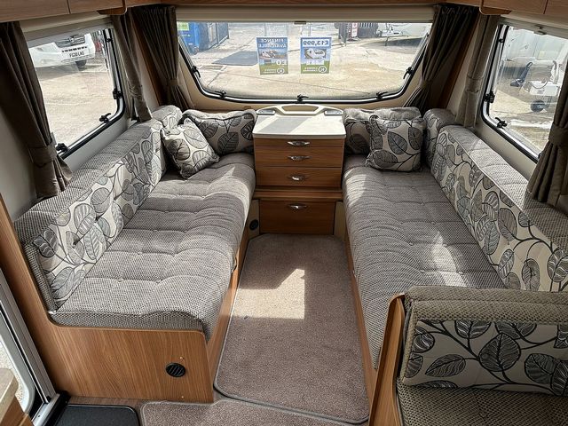 Swift S Line Touring Caravan (2014) - Picture 6