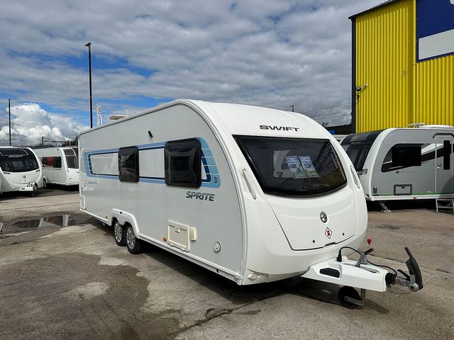 Swift Sprite Quattro FB Touring Caravan (2013) - Picture 2