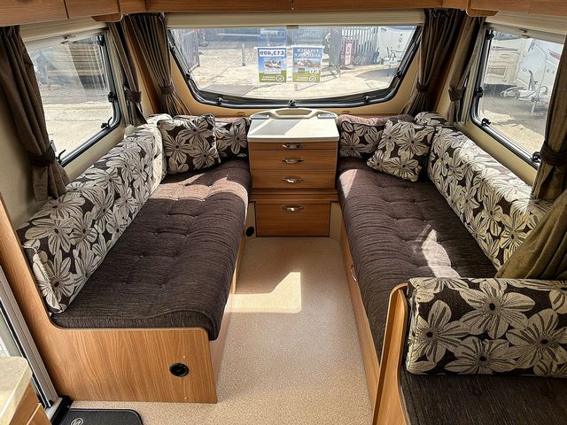 Swift Sprite Quattro FB Touring Caravan (2013) - Picture 6