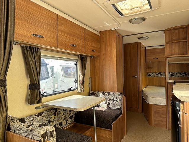 Swift Sprite Quattro FB Touring Caravan (2013) - Picture 7