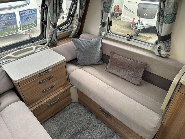 Swift Challenger 635 Touring Caravan (2018) - Picture 7