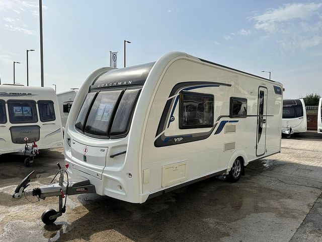 Coachman VIP 520 Touring Caravan (2016) - Picture 1