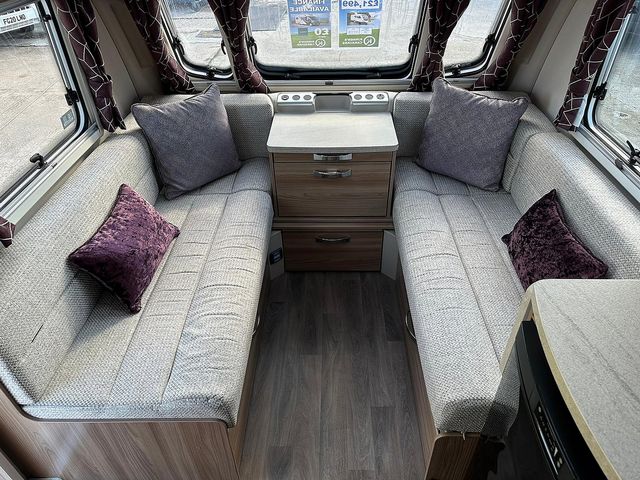 Swift Challenger 580 Touring Caravan (2019) - Picture 7