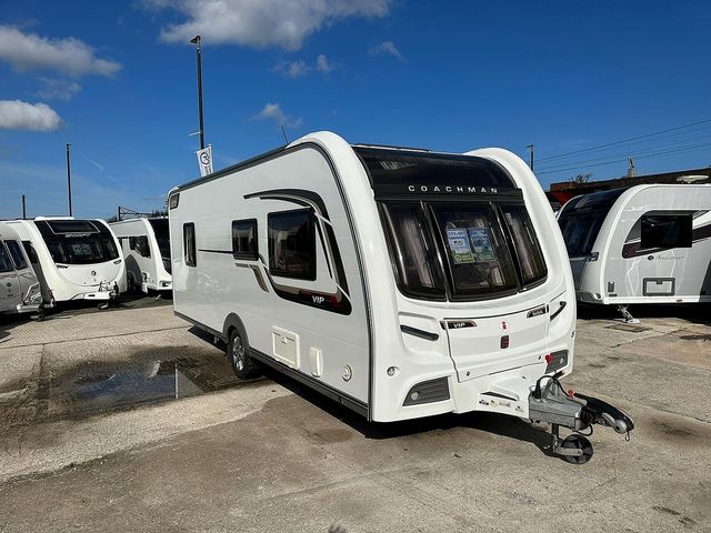 Coachman VIP 545 Touring Caravan (2014) - Picture 4