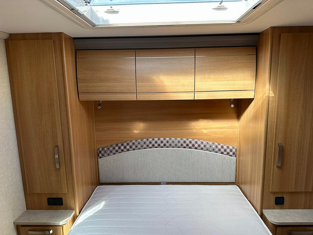 Coachman VIP 545 Touring Caravan (2014) - Picture 13