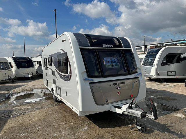 Elddis Supreme 482 Touring Caravan (2016) - Picture 2