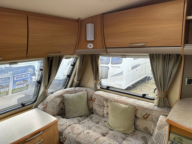 Swift Fairway 540 Touring Caravan (2007) - Picture 4