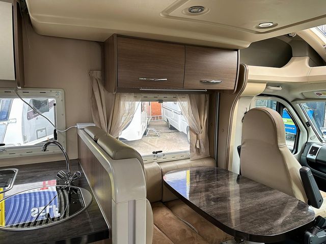 Chausson Welcome 69 Motorhome (2013) - Picture 5