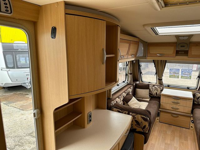 Bessacarr Cameo 4955L Touring Caravan (2008) - Picture 13
