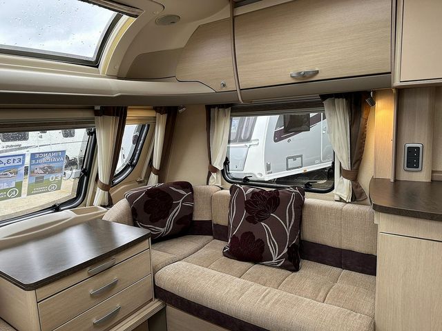 Sterling Elite Explorer Touring Caravan (2011) - Picture 6