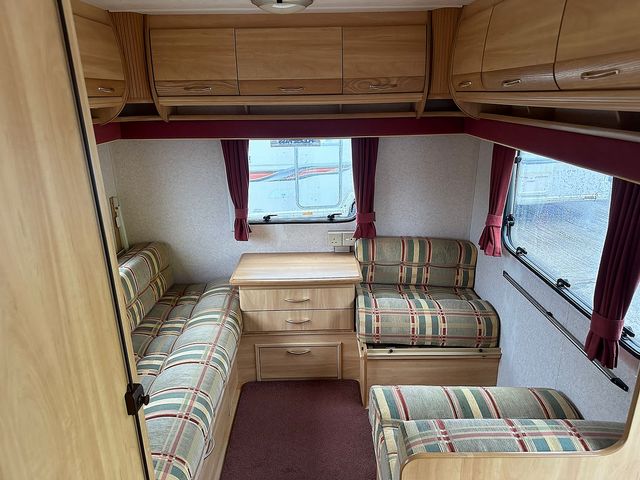 Sterling Trekker Elite Touring Caravan (2001) - Picture 11