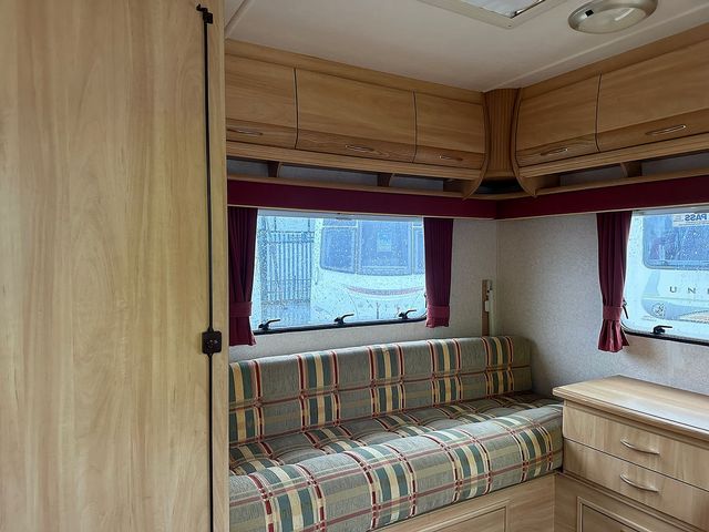 Sterling Trekker Elite Touring Caravan (2001) - Picture 6