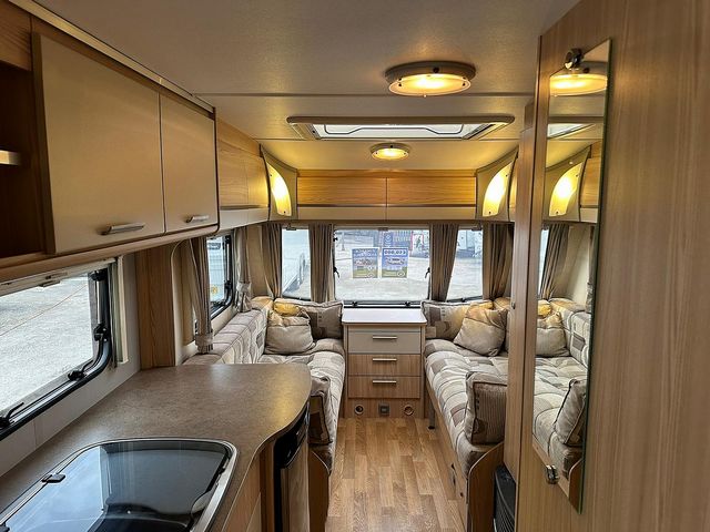 Coachman Amara 655/6 Touring Caravan (2011) - Picture 5