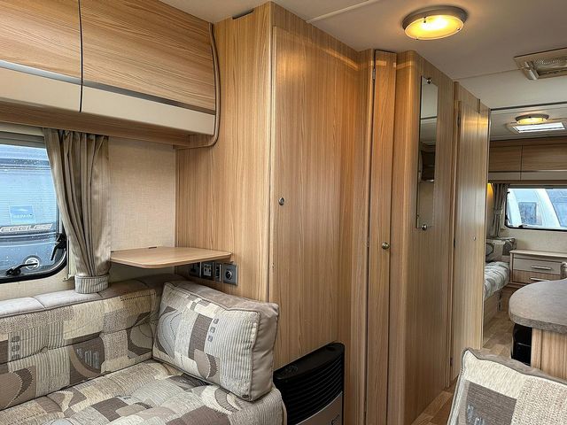 Coachman Amara 655/6 Touring Caravan (2011) - Picture 8