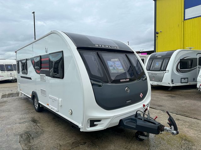 Sterling Eccles 580 Touring Caravan (2016) - Picture 3