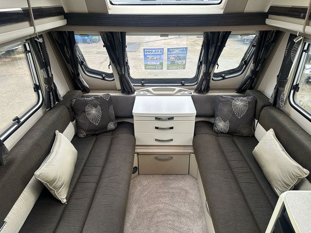 Sterling Eccles 580 Touring Caravan (2016) - Picture 6