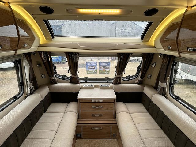Swift Elegance 630 Touring Caravan (2015) - Picture 7