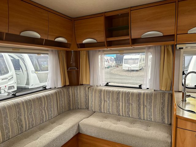 Hymer Nova Touring Caravan (2005) - Picture 5