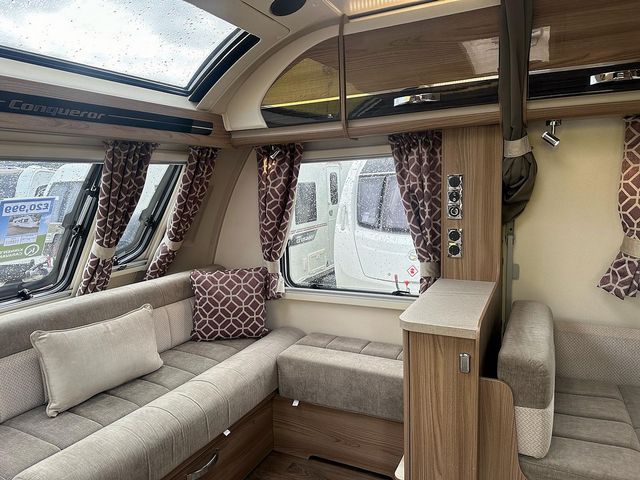Swift Conqueror 630 Touring Caravan (2017) - Picture 8