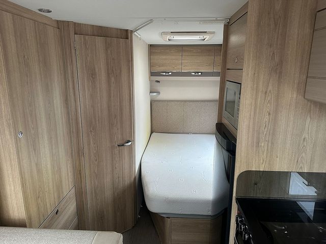 Elddis Osprey 840 Touring Caravan (2018) - Picture 10