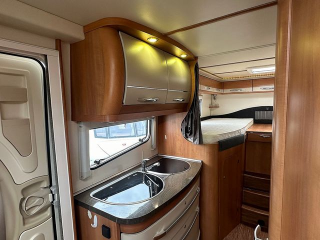 Hobby Exclusive 60ES Touring Caravan (2013) - Picture 18