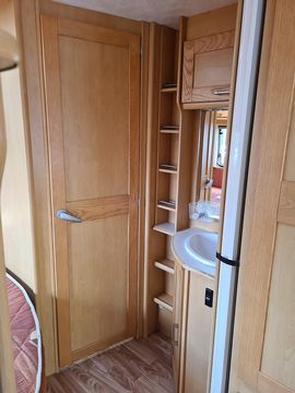 Elddis 534 Touring Caravan (2007) - Picture 10