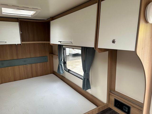 Bailey Pursuit 430/4 Touring Caravan (2018) - Picture 7