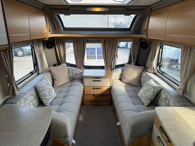 Coachman VIP 460/2 Touring Caravan (2014) - Picture 7