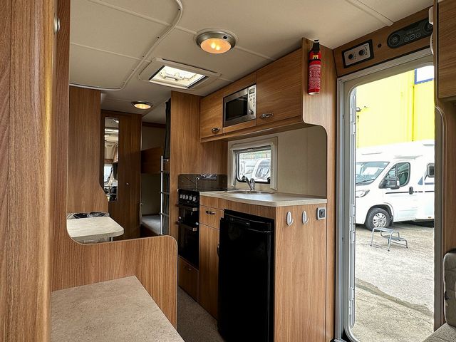 Swift Freestyle 56 Touring Caravan (2013) - Picture 8