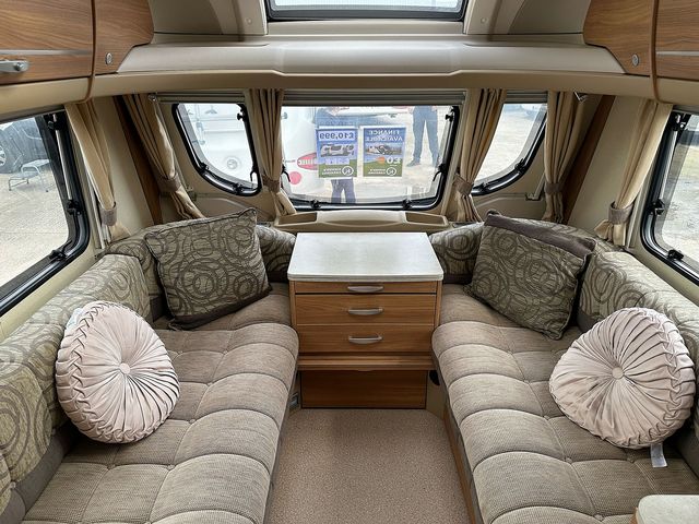 Swift Challenger 560 Touring Caravan (2011) - Picture 10