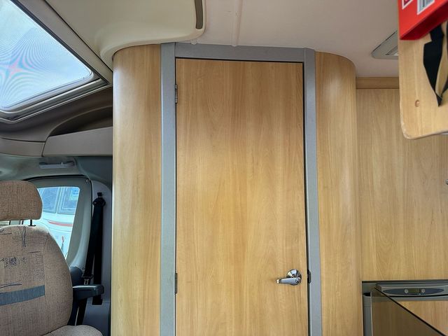 Ace Airstream 630 PR Motorhome (2007) - Picture 5