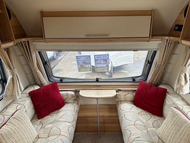 Bailey Orion 430-4 Touring Caravan (2012) - Picture 13