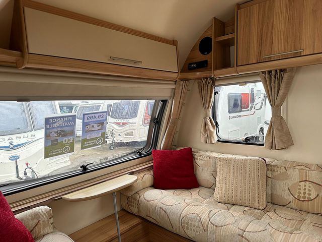 Bailey Orion 430-4 Touring Caravan (2012) - Picture 14