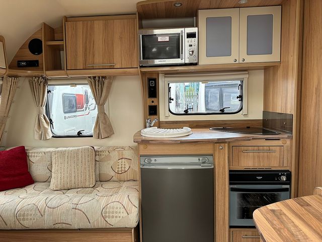 Bailey Orion 430-4 Touring Caravan (2012) - Picture 15