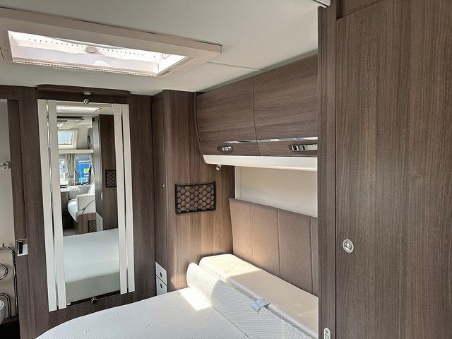 Elddis Affinity 554 Touring Caravan (2020) - Picture 13