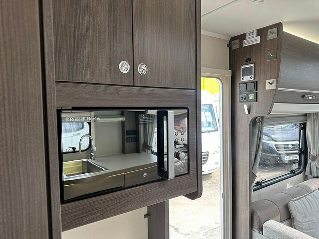 Elddis Affinity 554 Touring Caravan (2020) - Picture 16