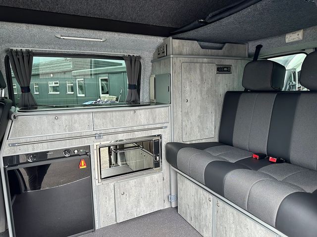 Volkswagen Transporter T28 Motorhome (2015) - Picture 17