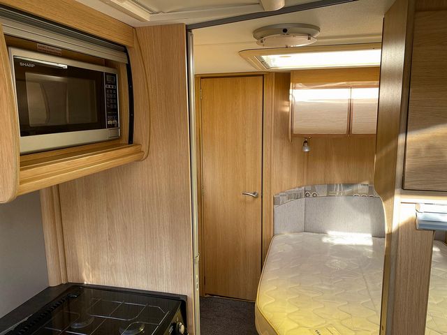 Coachman Amara Kimberley Touring Caravan (2010) - Picture 6