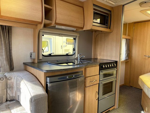 Coachman Amara Kimberley Touring Caravan (2010) - Picture 7