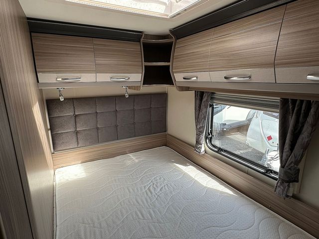 Coachman Arcadia 860 Touring Caravan (2021) - Picture 4