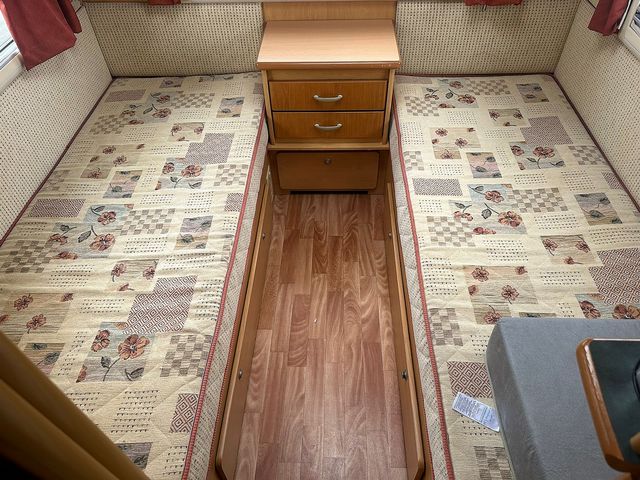 Buccaneer Clipper Touring Caravan (2005) - Picture 10