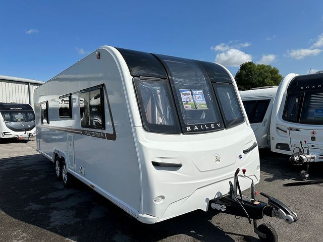 Bailey Unicorn Barcelona Touring Caravan (2018) - Picture 2