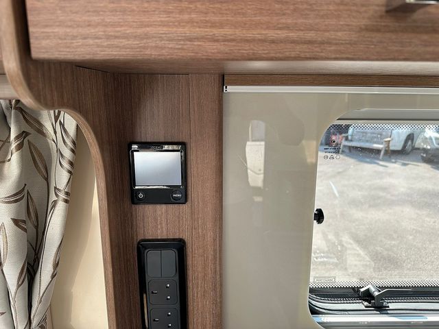 Bailey Unicorn Cadiz Touring Caravan (2019) - Picture 12