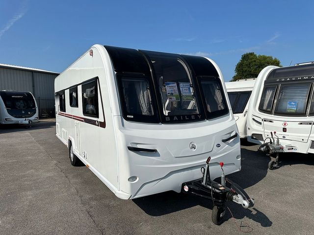 Bailey Unicorn Cadiz Touring Caravan (2019) - Picture 3