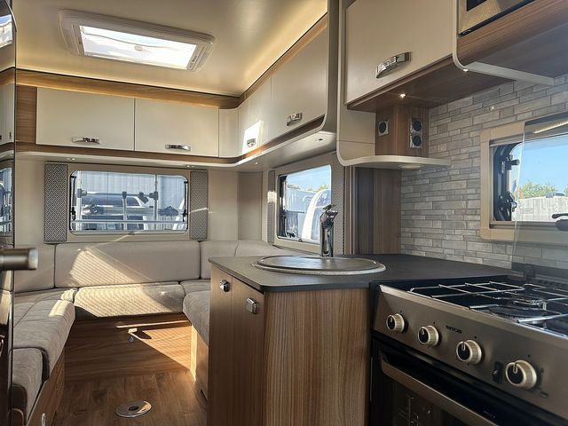 Swift Freestyle SE Motorhome (2020) - Picture 19