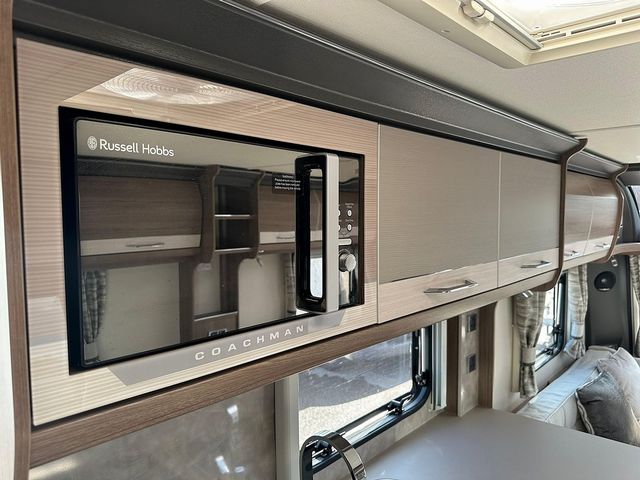 Coachman VIP 520 Touring Caravan (2020) - Picture 6