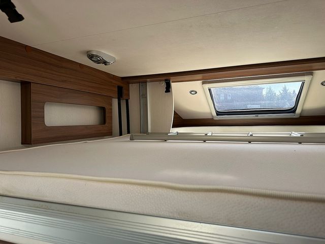 Pilote Sensation Motorhome (2018) - Picture 11