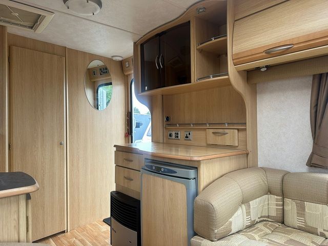 Coachman Pastiche Touring Caravan (2008) - Picture 5